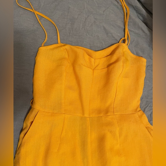 Moon River South Moon Under Yellow Jumpsuit with pockets size SMALL - Picture 8 of 8